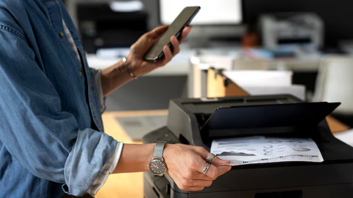 How 'Fax from iPhone' Saves Time and Boosts Productivity for Busy Professionals